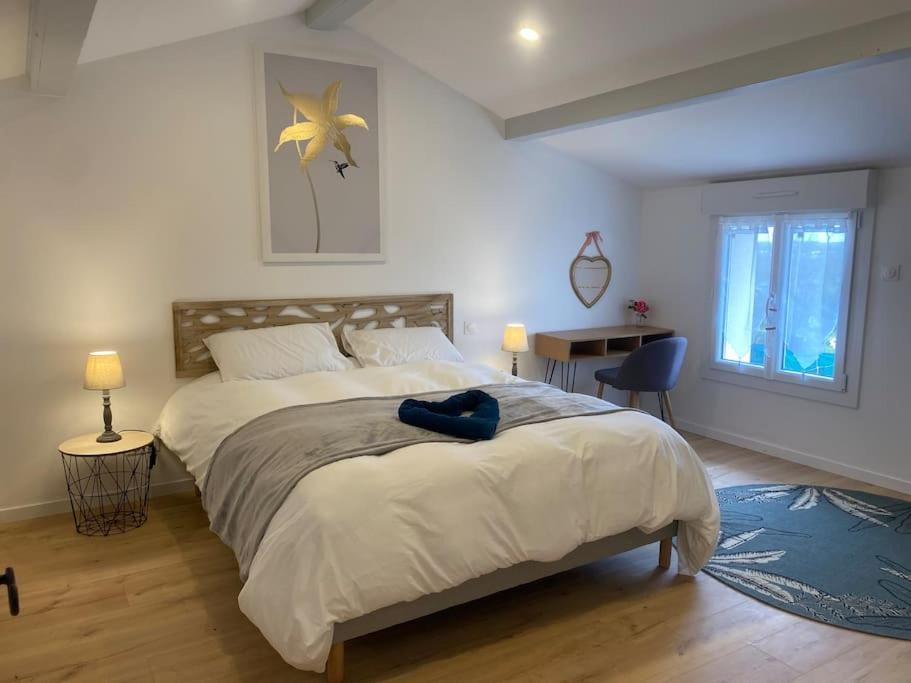 Appartement Le Lion D'Or à Bessines Extérieur photo