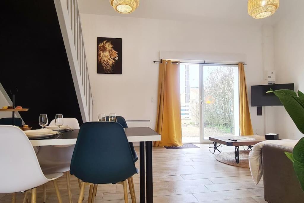 Appartement Le Lion D'Or à Bessines Extérieur photo