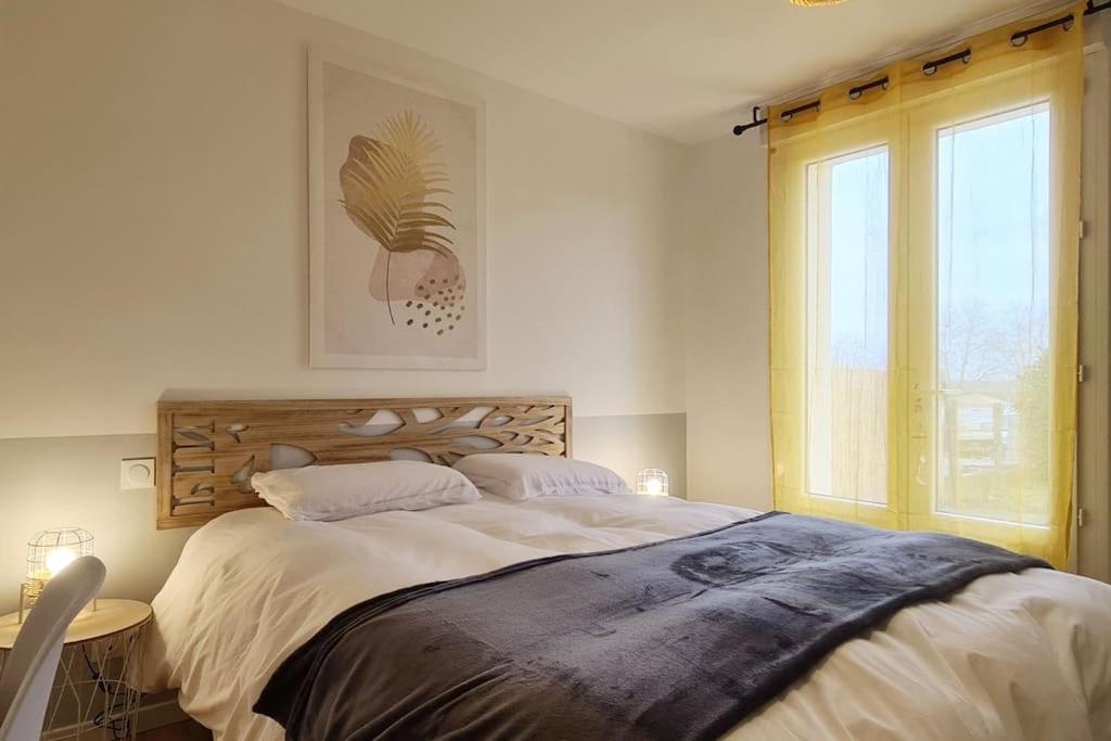 Appartement Le Lion D'Or à Bessines Extérieur photo